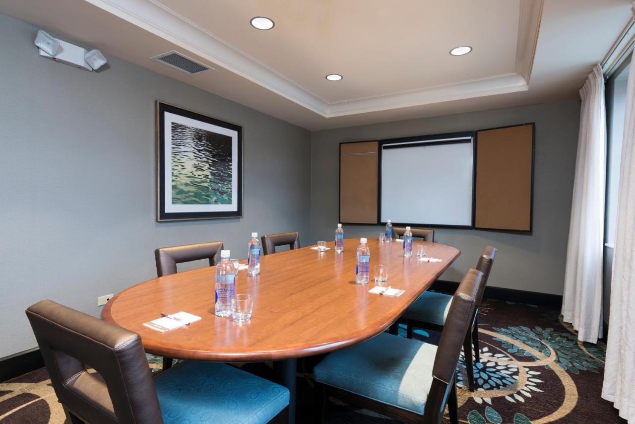 Staybridge Suites Chicago-Oakbrook Terrace By Ihg Екстер'єр фото